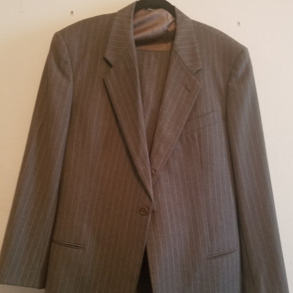 Giorgio Armani Suit 42R